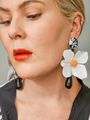 Statement Black White Flower Earings154512